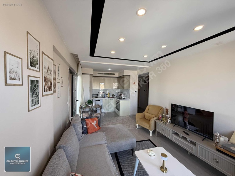 Çiğli Marka 333 Sitesinde Büyük Tip Eşyasız Kiralık 1+1 Daire — fotoğraf 5