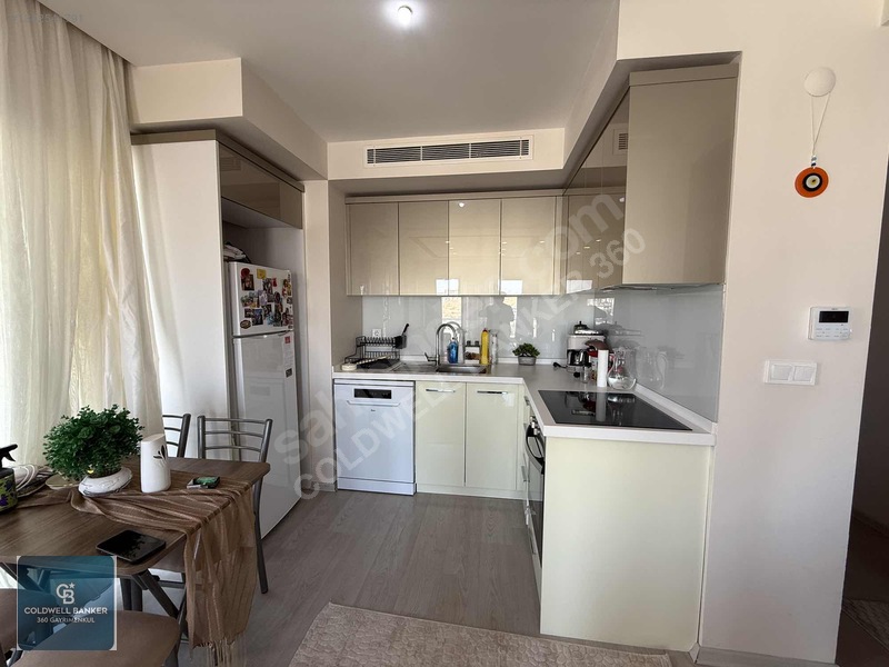 Çiğli Marka 333 Sitesinde Büyük Tip Eşyasız Kiralık 1+1 Daire — fotoğraf 7