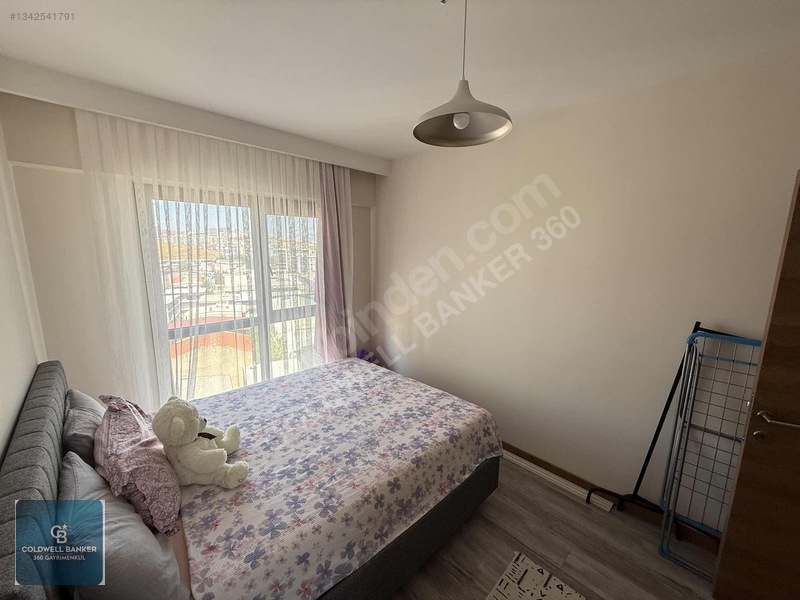 Çiğli Marka 333 Sitesinde Büyük Tip Eşyasız Kiralık 1+1 Daire — fotoğraf 13