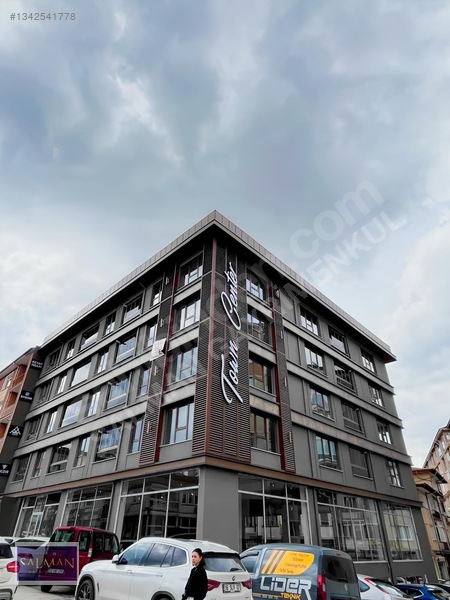 Salman'Dan Town Center İş Merkezinde 2+1 Lux Ofis