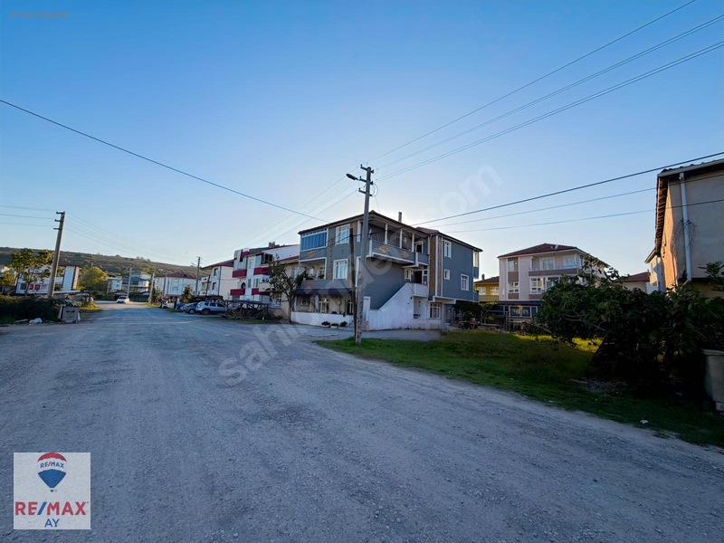 Gülşen Palta'dan Karasu Aşağıaziziye Mah.satılık 329 M2 Arsa — fotoğraf 2