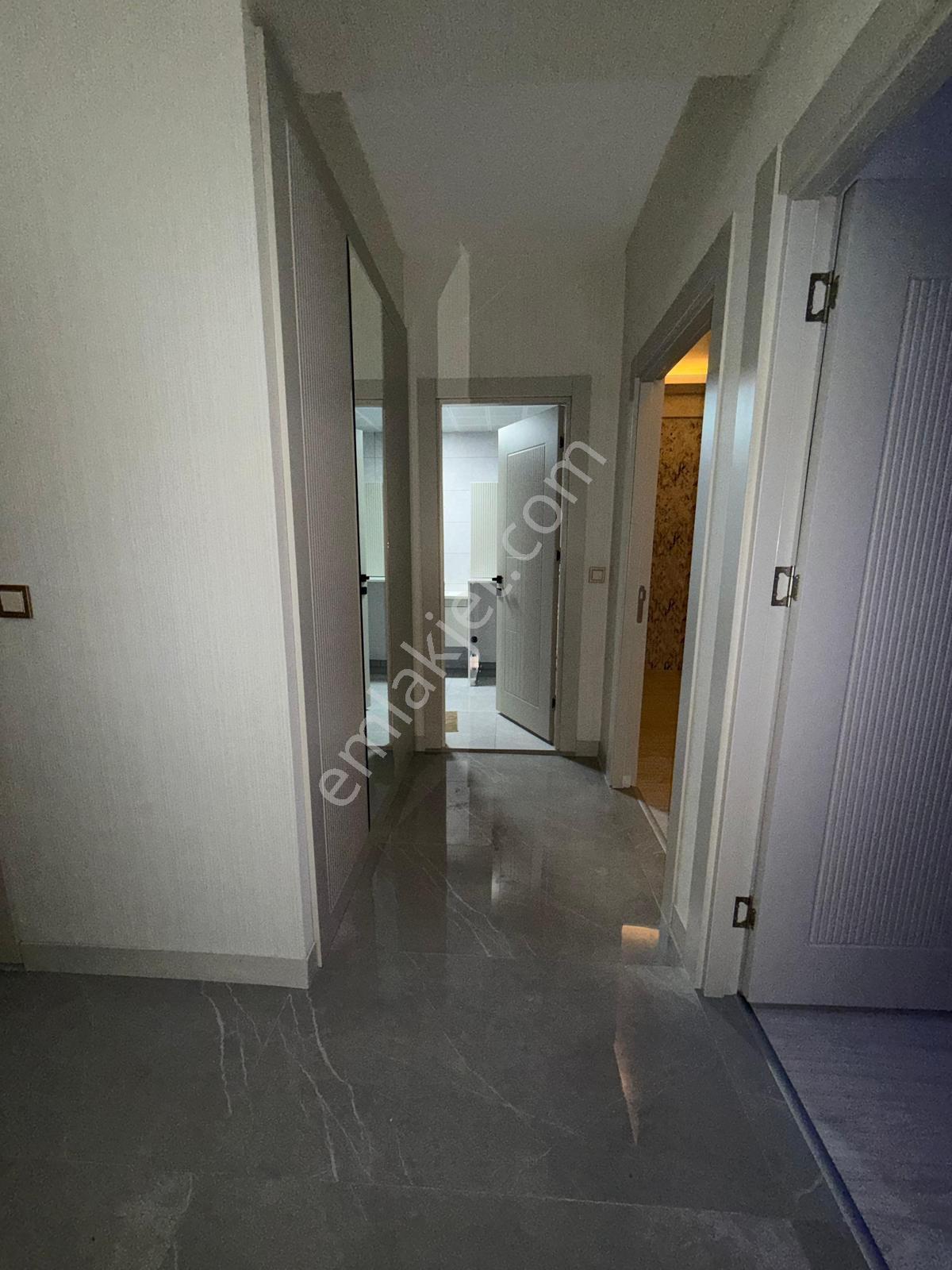 Araştırma Karşısı 2 Banyolu 2.5+1 Ultra Lüx Sıfır Ayarında — fotoğraf 2