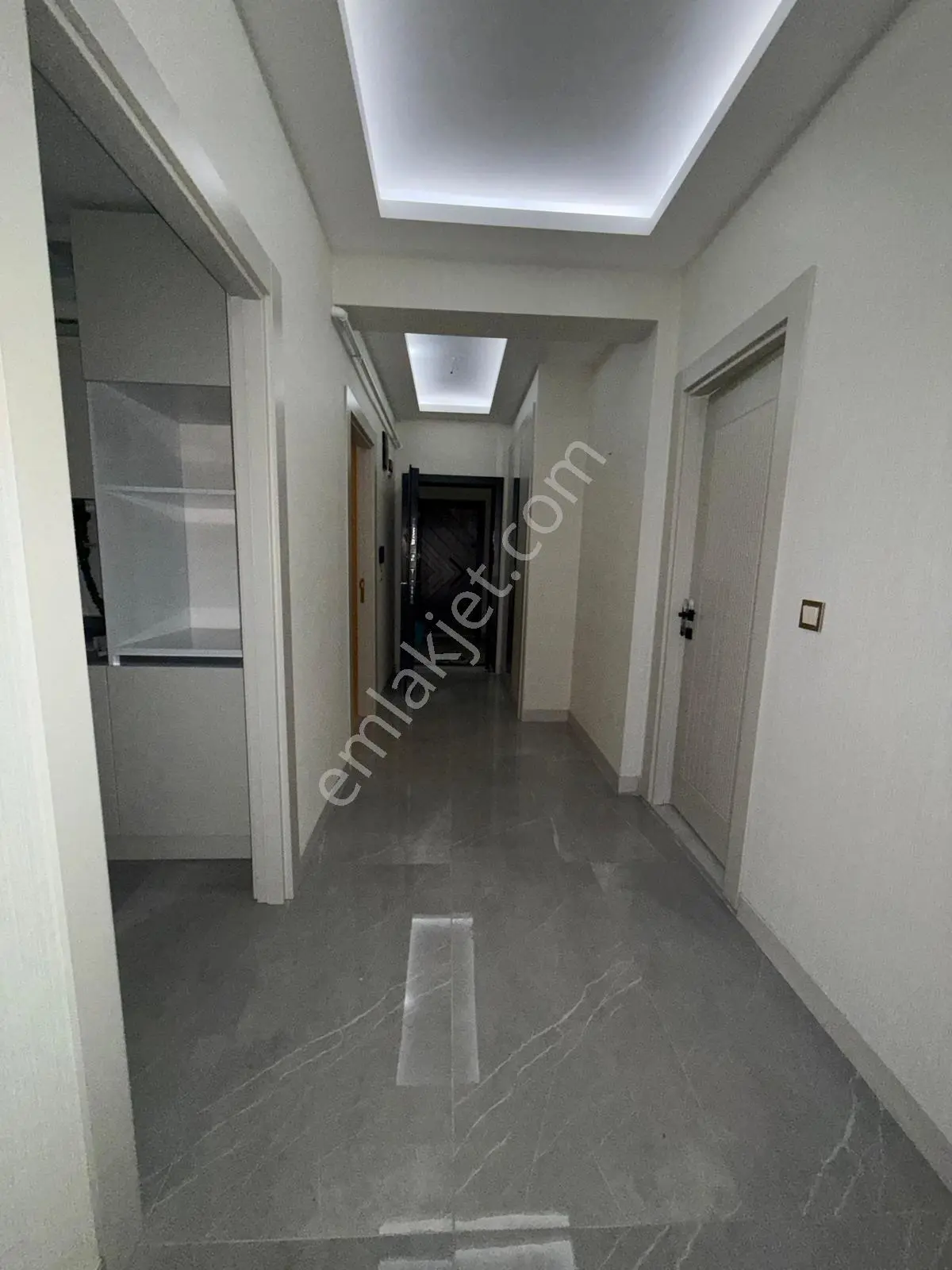 Araştırma Karşısı 2 Banyolu 2.5+1 Ultra Lüx Sıfır Ayarında — fotoğraf 5