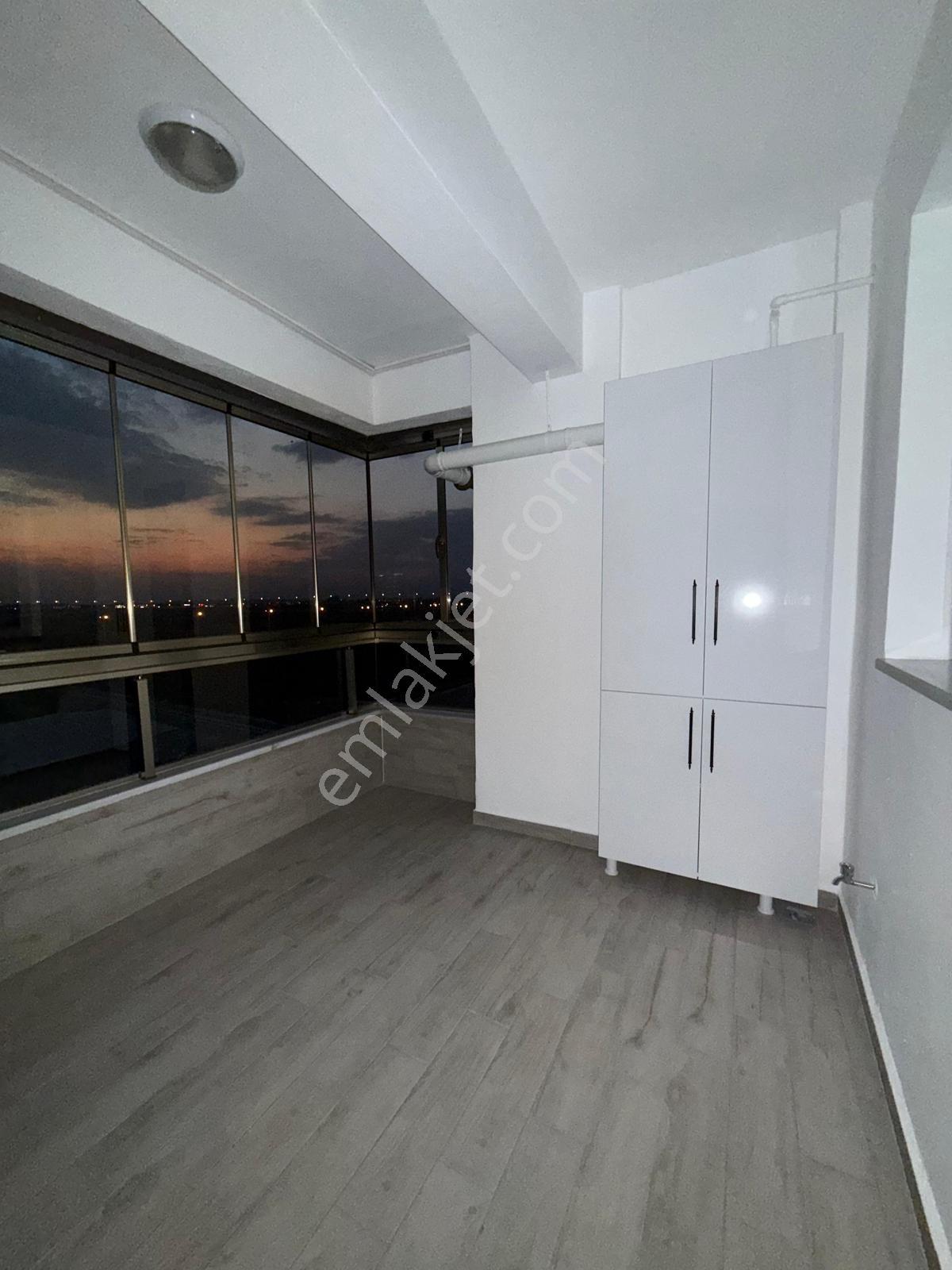 Araştırma Karşısı 2 Banyolu 2.5+1 Ultra Lüx Sıfır Ayarında — fotoğraf 8