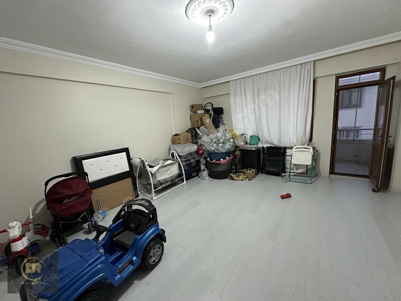 Dara Emlak Simani Mah Site İçi Satılık Ara Kat Daire — fotoğraf 4