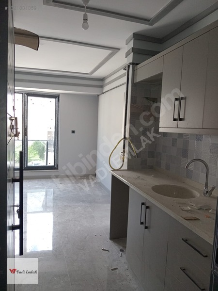Adliye Arkasında Satılık 1+1 Lüks Daireler — fotoğraf 3