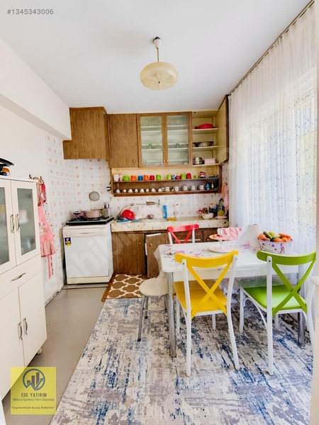 Gaziemir Ana Cadde Üzeri Arakat Ön Cephe Kiralık 3+1 — fotoğraf 8