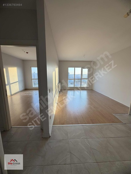 Özyurtlar Nmerkez Sitesi De Satılık Boş 1+1 — fotoğraf 2