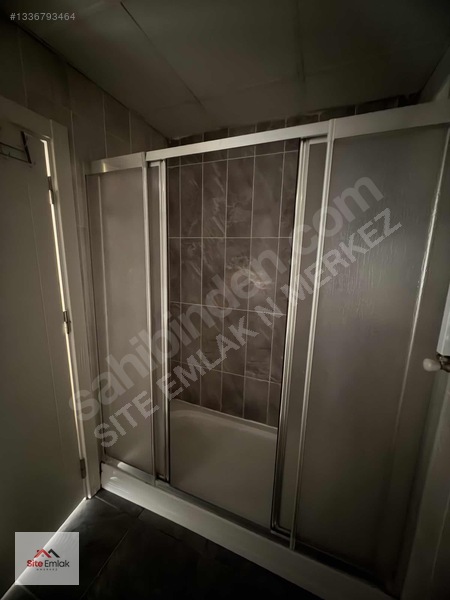 Özyurtlar Nmerkez Sitesi De Satılık Boş 1+1 — fotoğraf 7
