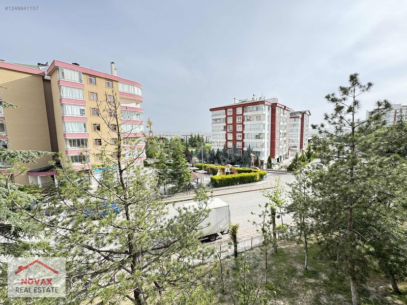 Batıkentin Merkezi Konumunda Güneş Kent Sitesinde 3+1 Ara Kat — fotoğraf 9