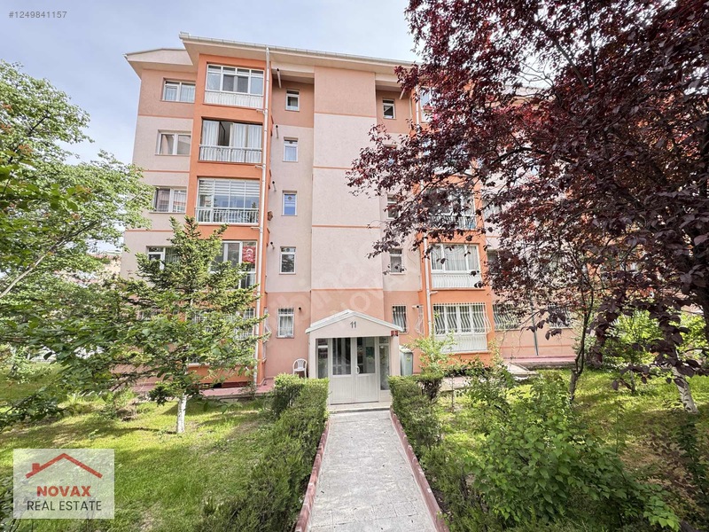 Batıkentin Merkezi Konumunda Güneş Kent Sitesinde 3+1 Ara Kat — fotoğraf 16