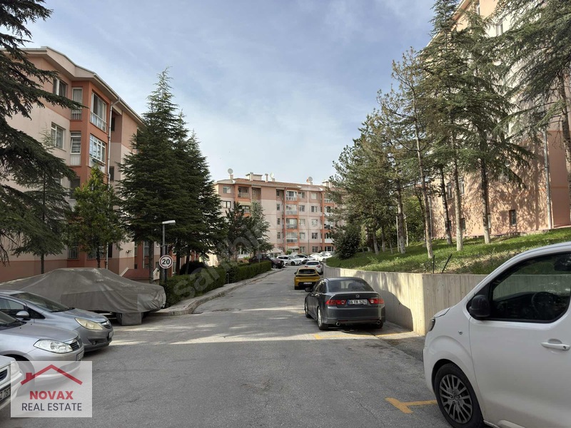 Batıkentin Merkezi Konumunda Güneş Kent Sitesinde 3+1 Ara Kat — fotoğraf 21