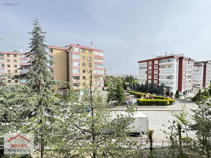 Batıkentin Merkezi Konumunda Güneş Kent Sitesinde 3+1 Ara Kat — fotoğraf 28