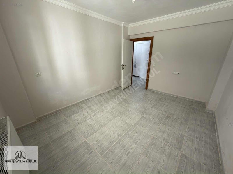 Efe Gayrimenkul'den Memur-sen'de Kiralık 3+1 140 M2 Yarı Bodrum — fotoğraf 13
