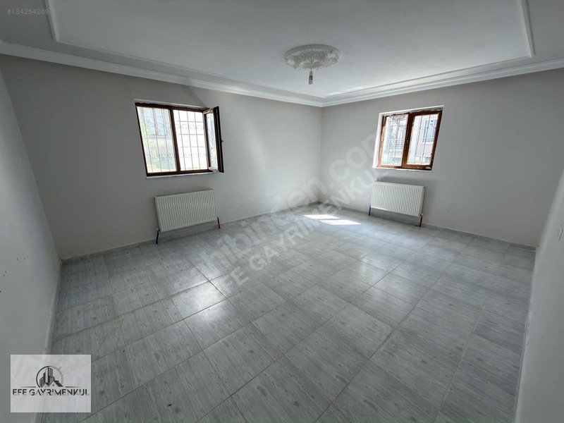 Efe Gayrimenkul'den Memur-sen'de Kiralık 3+1 140 M2 Yarı Bodrum — fotoğraf 14