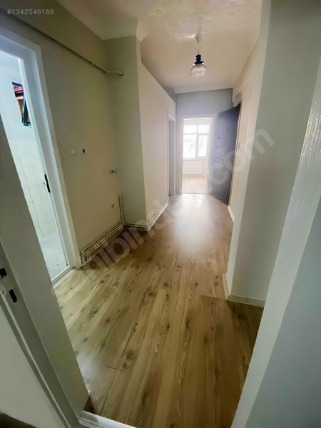 Metroya 10 Dk Yürüme M Boyası Yapılmış Kiralık Mustakil Ev — fotoğraf 21