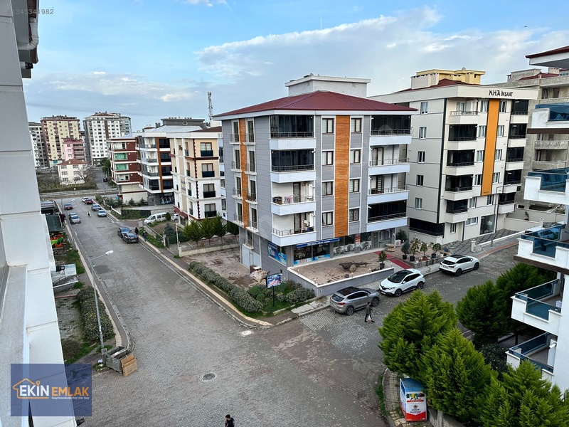 Ekin Emlak; Full Eşyalı; Tramvayda Yakın, Kiralık Geniş 1+1 — fotoğraf 2