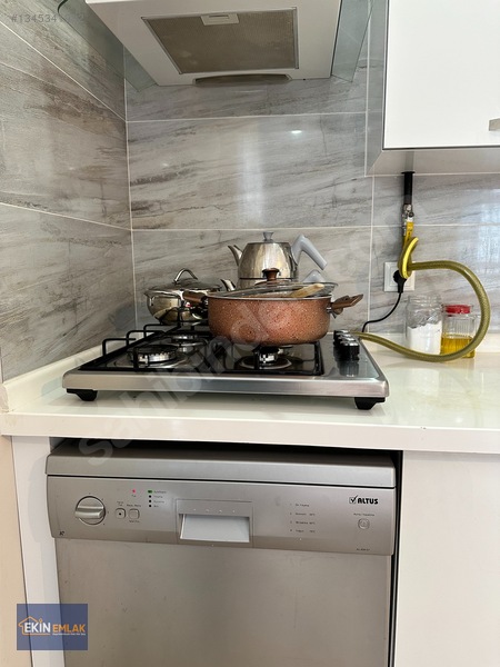 Ekin Emlak; Full Eşyalı; Tramvayda Yakın, Kiralık Geniş 1+1 — fotoğraf 14