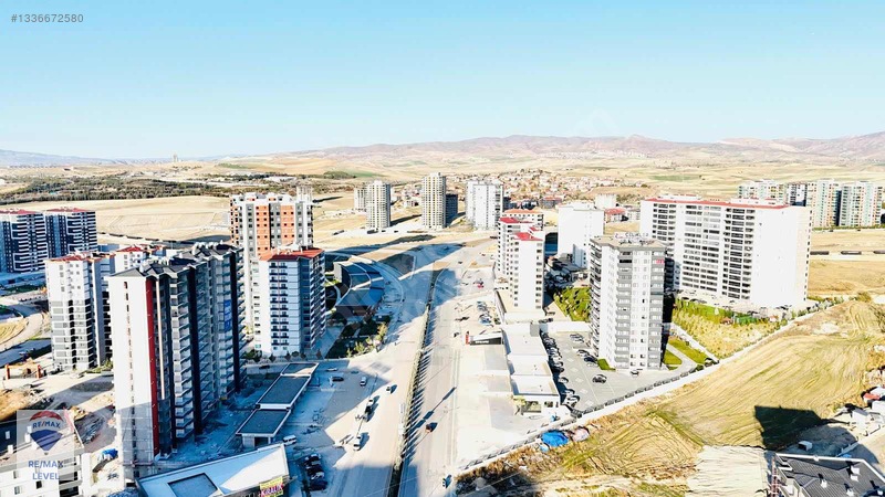 Remax Level'den Susuzda Satılık Geniş 4+1 Daire — fotoğraf 3