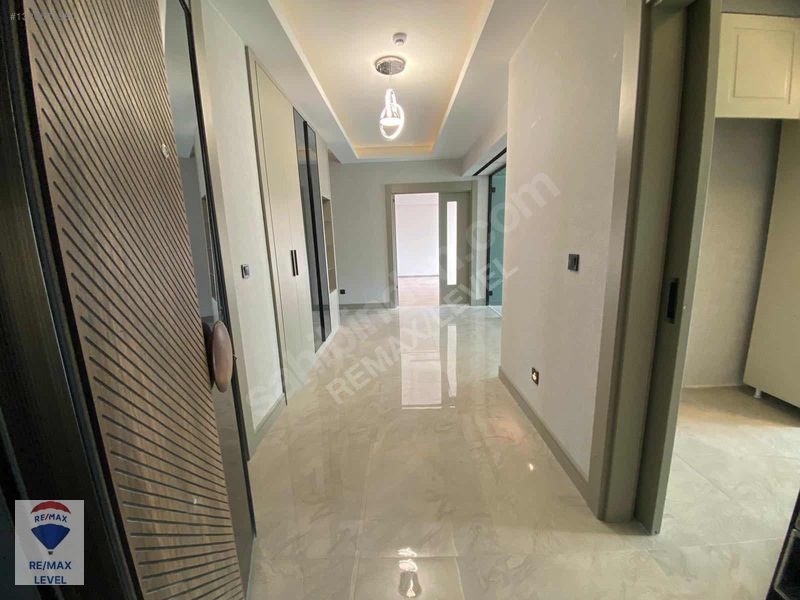 Remax Level'den Susuzda Satılık Geniş 4+1 Daire — fotoğraf 11