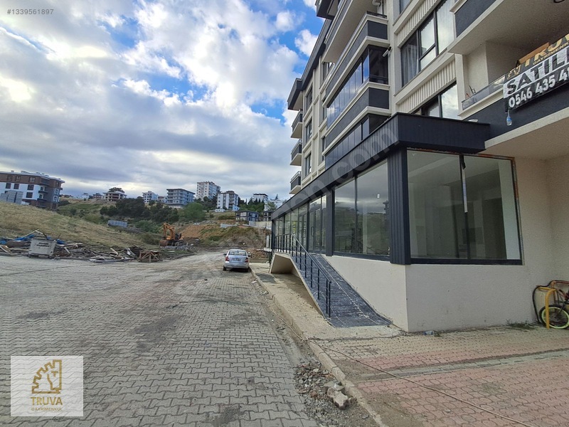 Truva//eminevime Uygun Kiracılı İskanlı Kombili Satılık 1+1 — fotoğraf 3