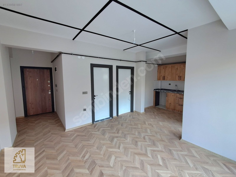 Truva//eminevime Uygun Kiracılı İskanlı Kombili Satılık 1+1 — fotoğraf 10