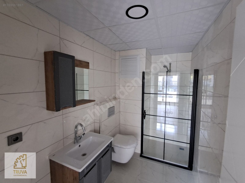 Truva//eminevime Uygun Kiracılı İskanlı Kombili Satılık 1+1 — fotoğraf 14