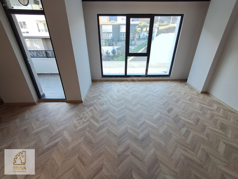 Truva//eminevime Uygun Kiracılı İskanlı Kombili Satılık 1+1 — fotoğraf 22