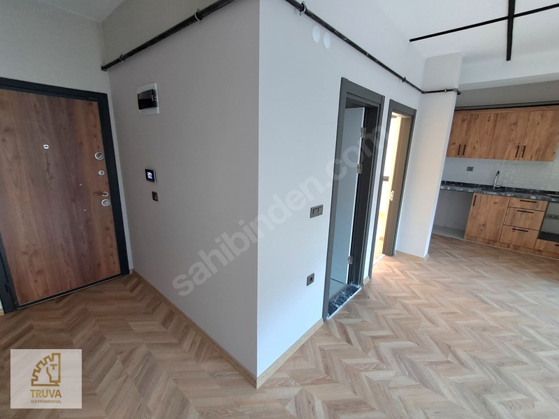 Truva//eminevime Uygun Kiracılı İskanlı Kombili Satılık 1+1 — fotoğraf 24