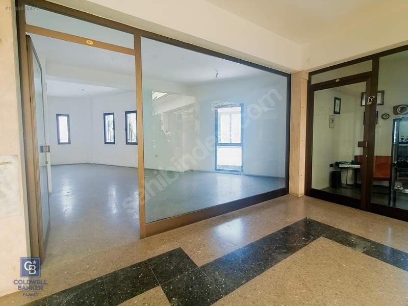 İzmir, Kemeraltı, Antikacılar Çarşısı 40 M2 Kiralık Dükkan — fotoğraf 5