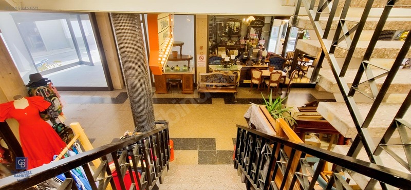 İzmir, Kemeraltı, Antikacılar Çarşısı 40 M2 Kiralık Dükkan — fotoğraf 12