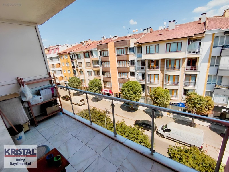 Fiyat Düştü..Bahçelievler'De Mükemmel Konumda Bakımlı 2+1 Daire