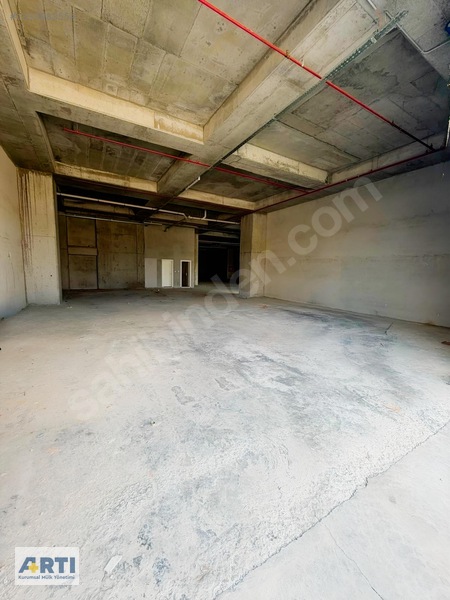 Ana Arter Üzerinde 1.550 M2 - H:6 Metre - Sıfır Projede Kiralık — fotoğraf 21