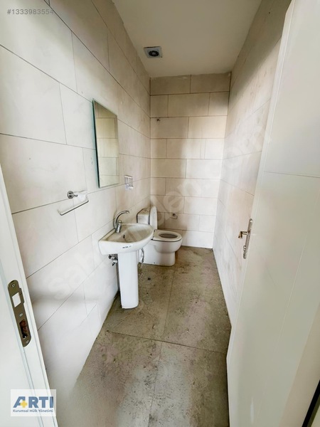 Ana Arter Üzerinde 1.550 M2 - H:6 Metre - Sıfır Projede Kiralık — fotoğraf 26