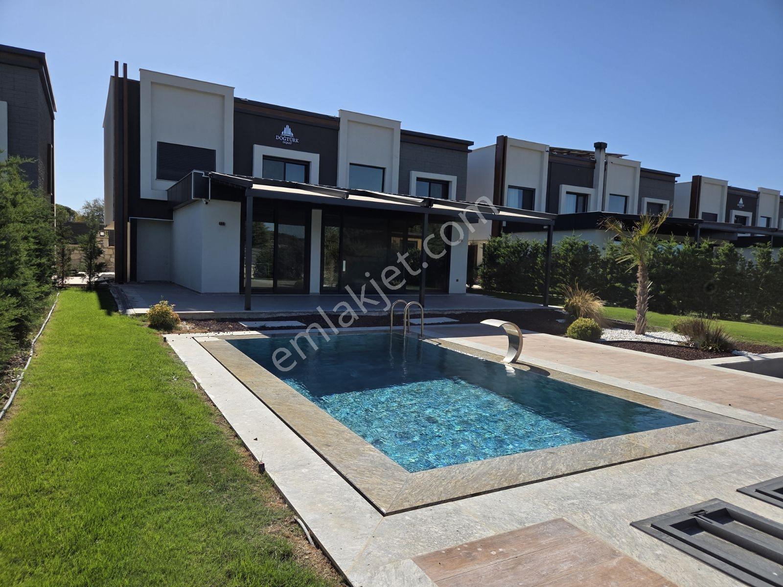 Urla Kuşçularda Ayrıcalıklı Ve Tam Müstakil Villa — fotoğraf 2