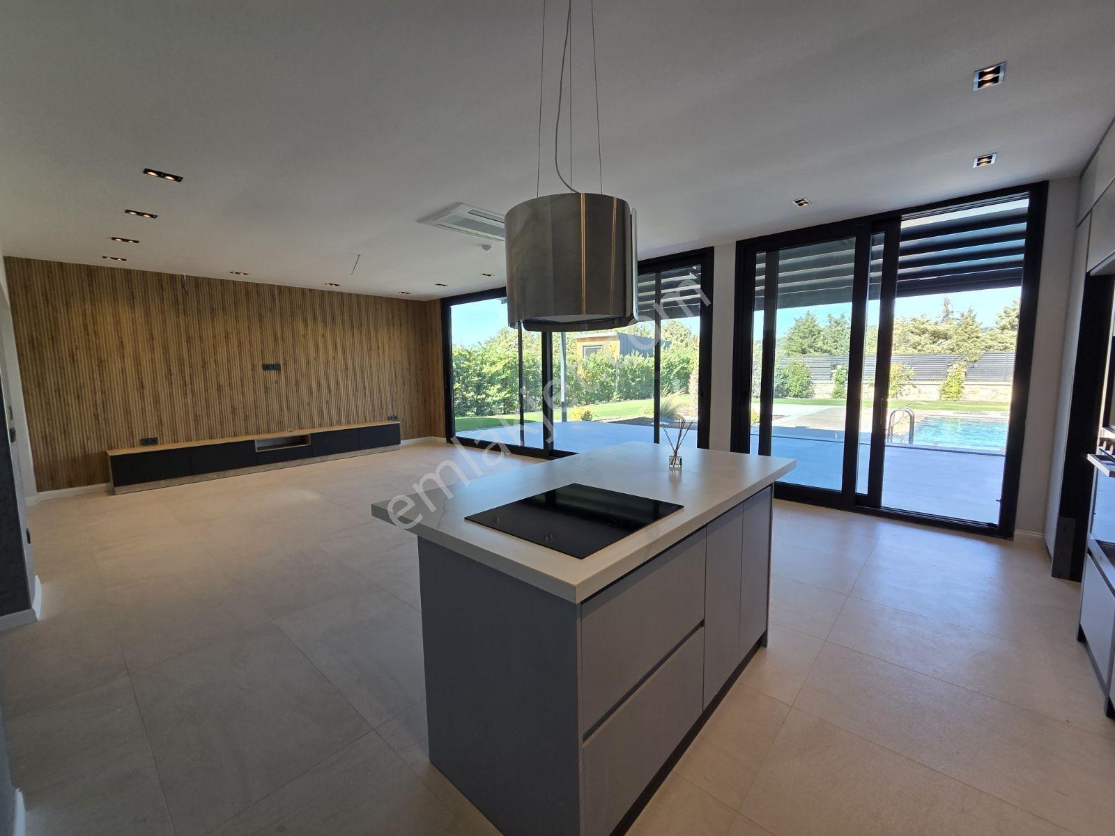 Urla Kuşçularda Ayrıcalıklı Ve Tam Müstakil Villa — fotoğraf 16