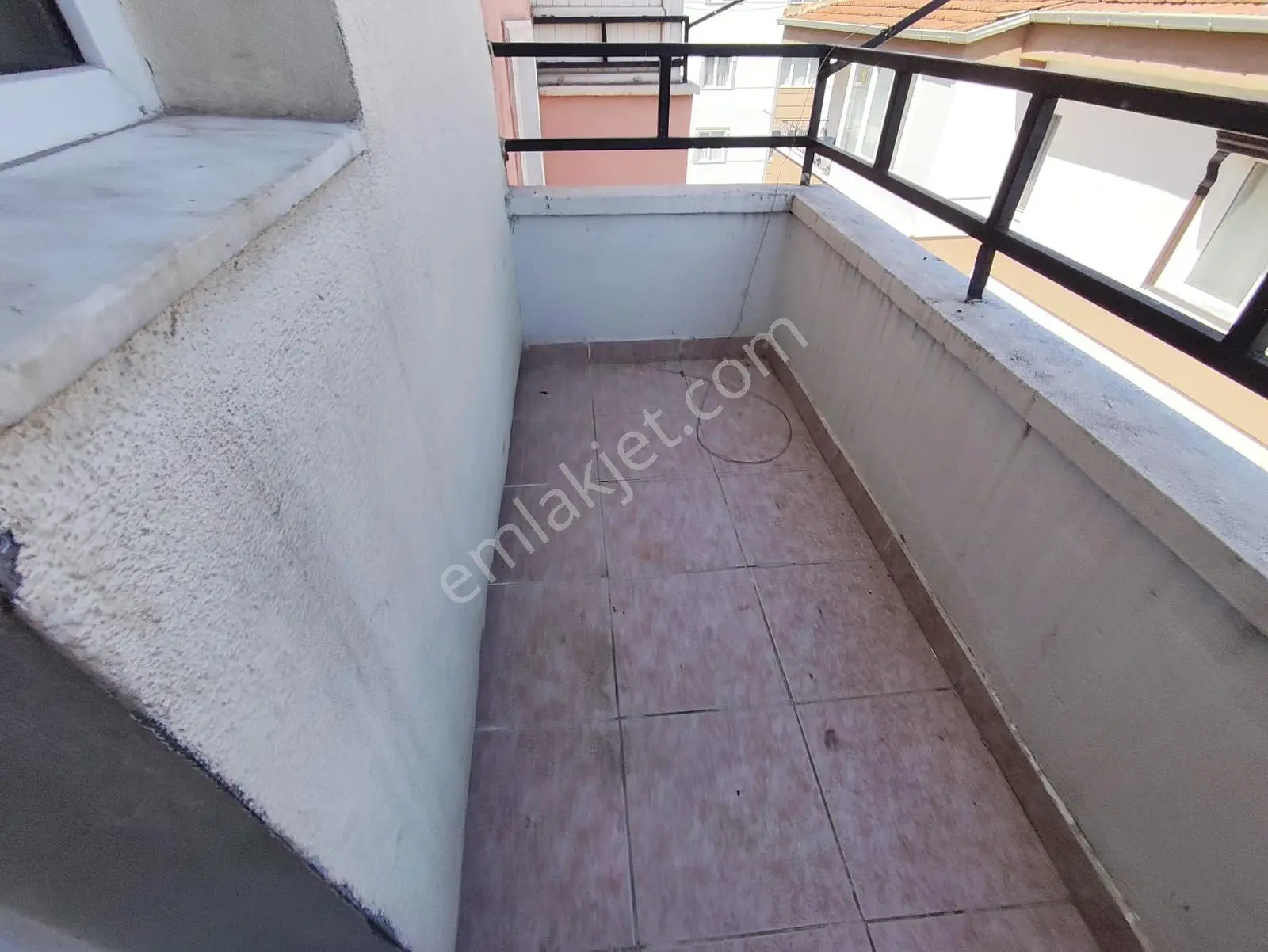 Yılmaz Gayrımenkulden Yapılı 3+1 Masrafsız Köşe Başı Ön Cepe 3+1 — fotoğraf 4