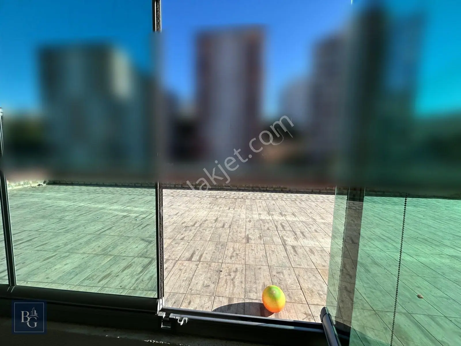 Cadde Üzeri Sitede Asansörlü Çift Banyolu Ultra Yapılı 160m² 3+1 — fotoğraf 4