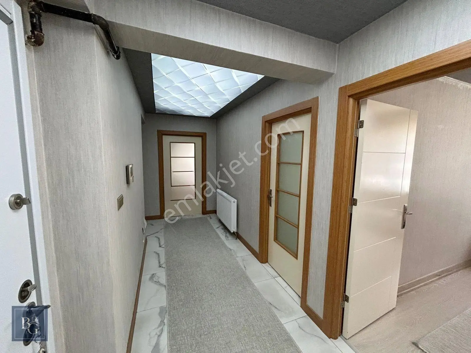 Cadde Üzeri Sitede Asansörlü Çift Banyolu Ultra Yapılı 160m² 3+1 — fotoğraf 6
