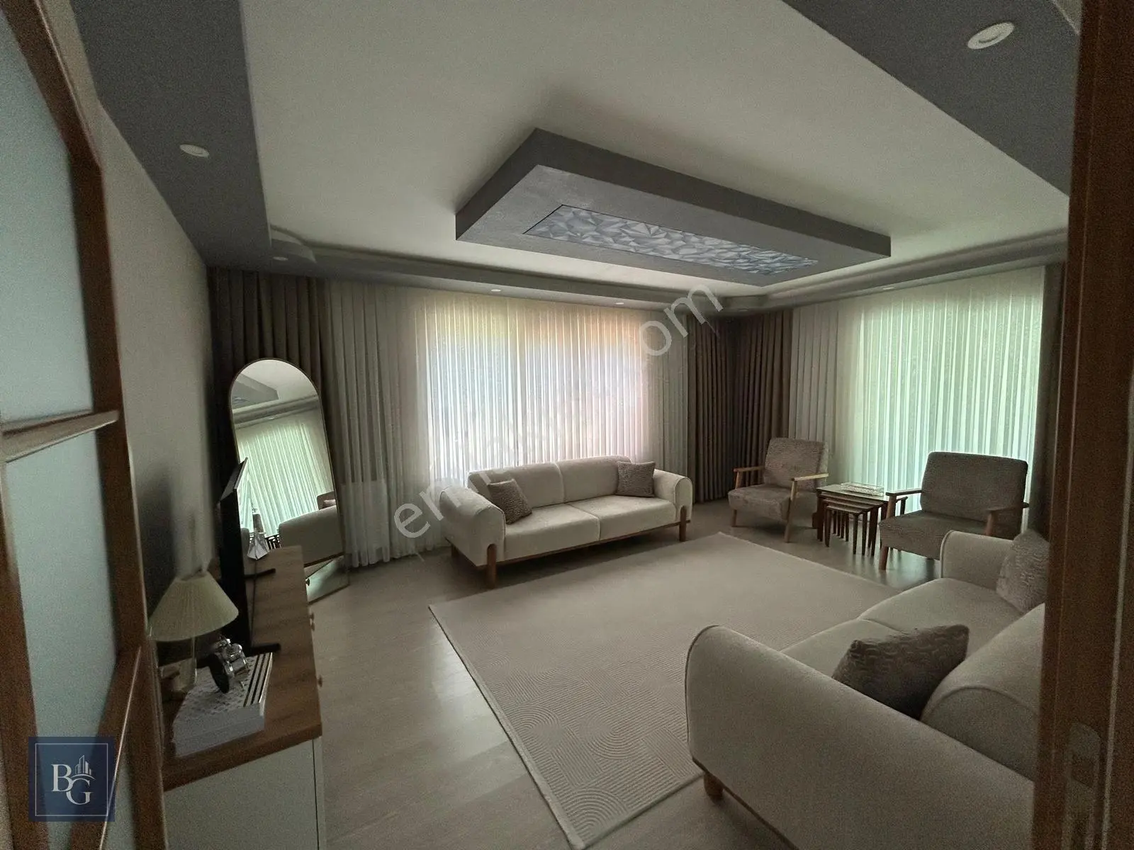 Cadde Üzeri Sitede Asansörlü Çift Banyolu Ultra Yapılı 160m² 3+1 — fotoğraf 7