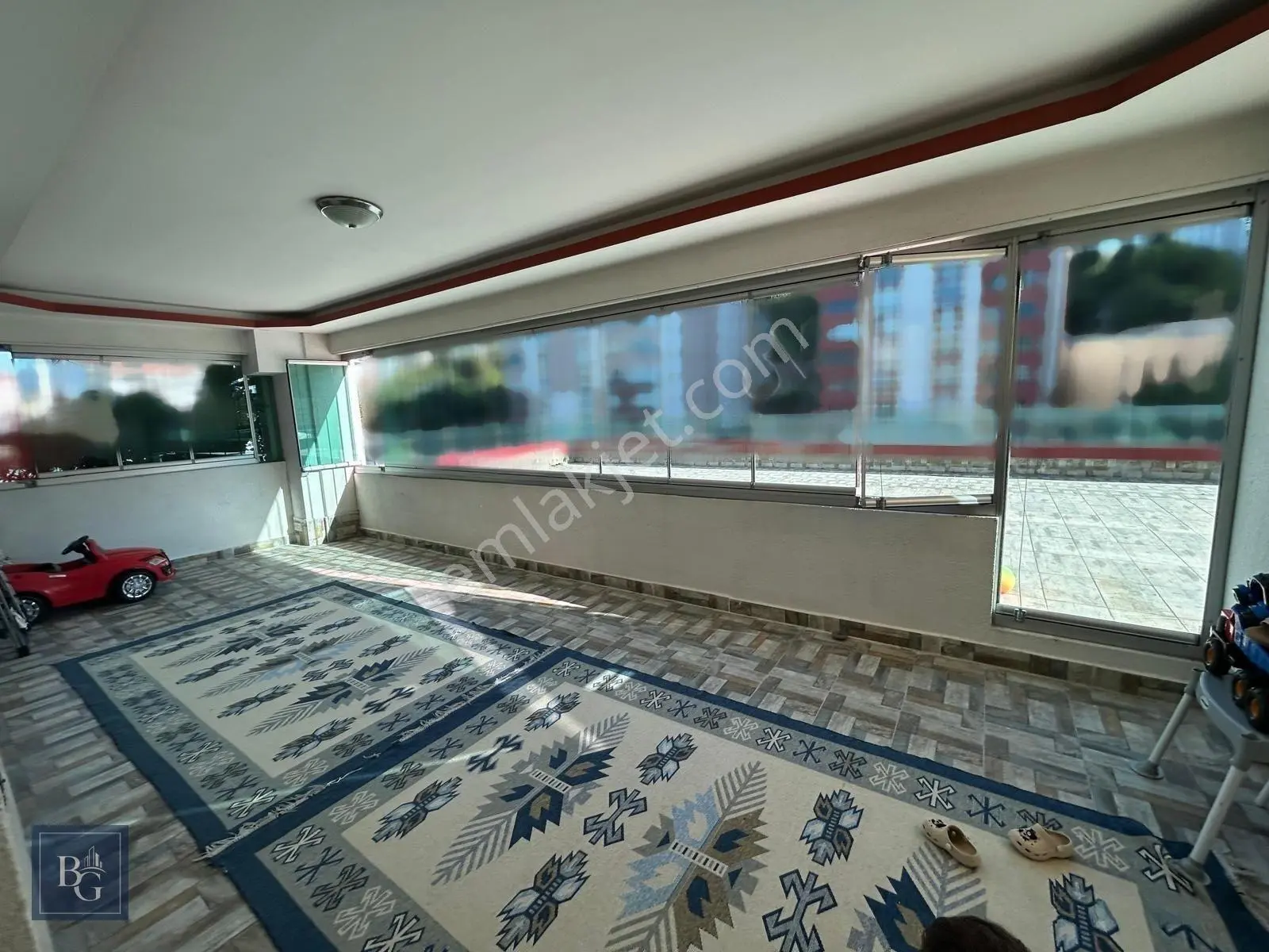 Cadde Üzeri Sitede Asansörlü Çift Banyolu Ultra Yapılı 160m² 3+1 — fotoğraf 12