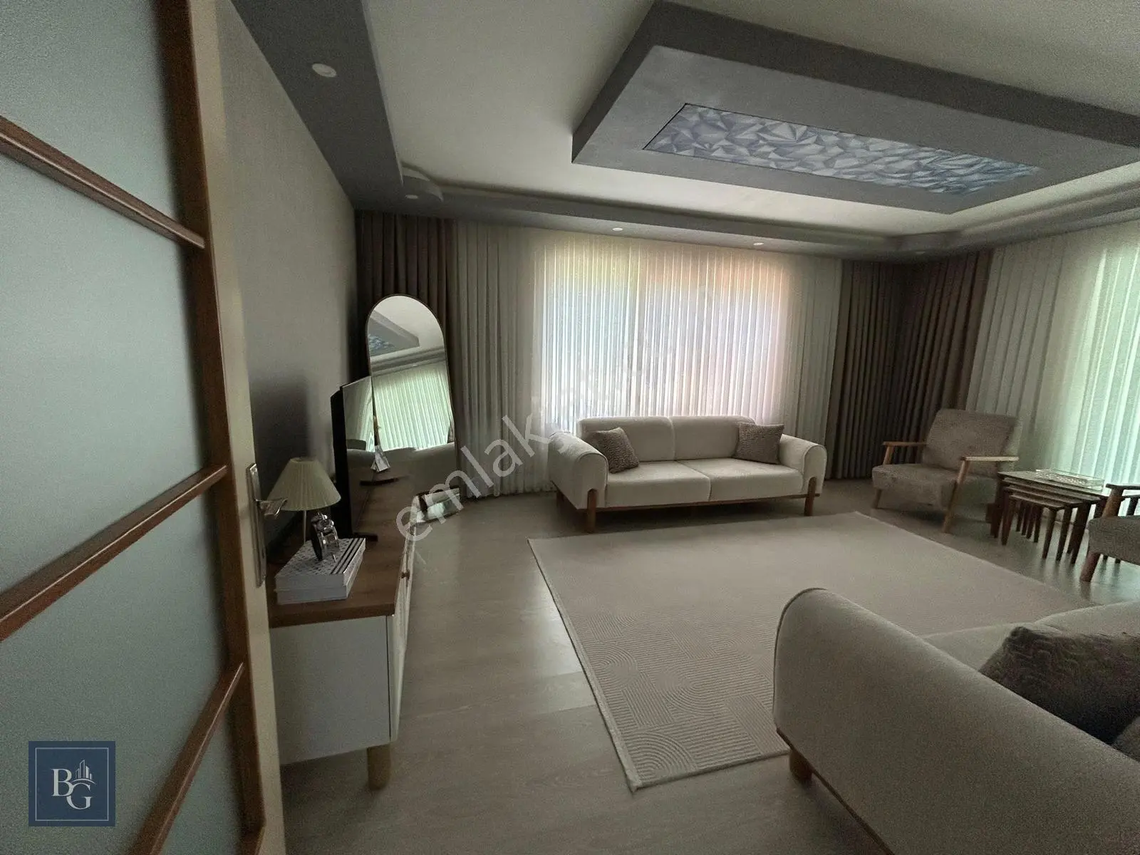 Cadde Üzeri Sitede Asansörlü Çift Banyolu Ultra Yapılı 160m² 3+1 — fotoğraf 25