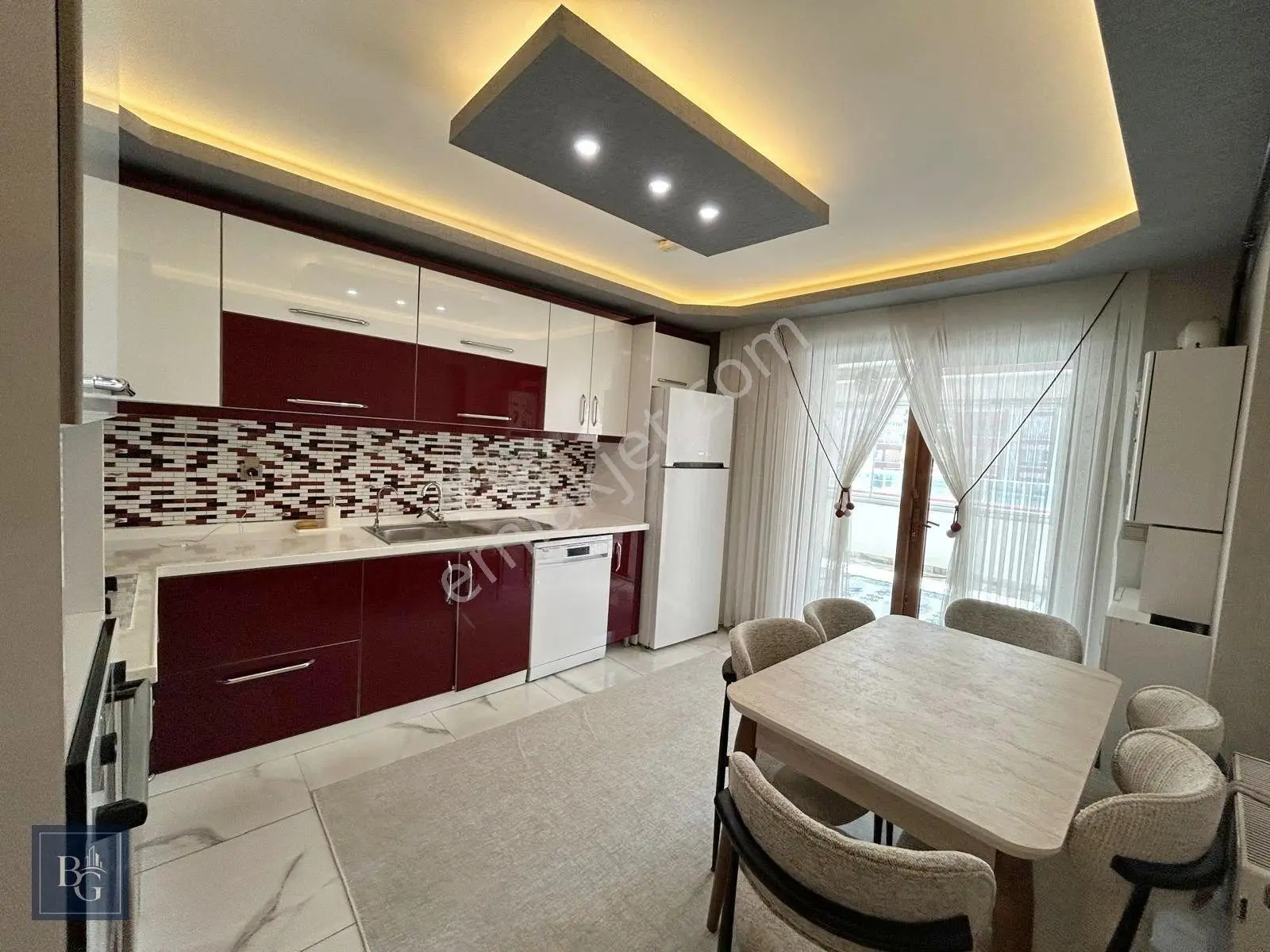 Cadde Üzeri Sitede Asansörlü Çift Banyolu Ultra Yapılı 160m² 3+1 — fotoğraf 27