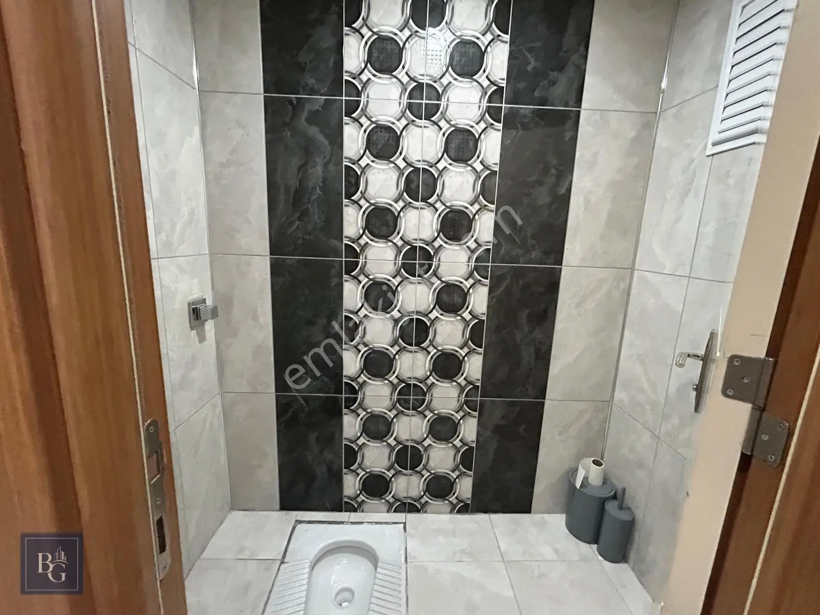 Cadde Üzeri Sitede Asansörlü Çift Banyolu Ultra Yapılı 160m² 3+1 — fotoğraf 29