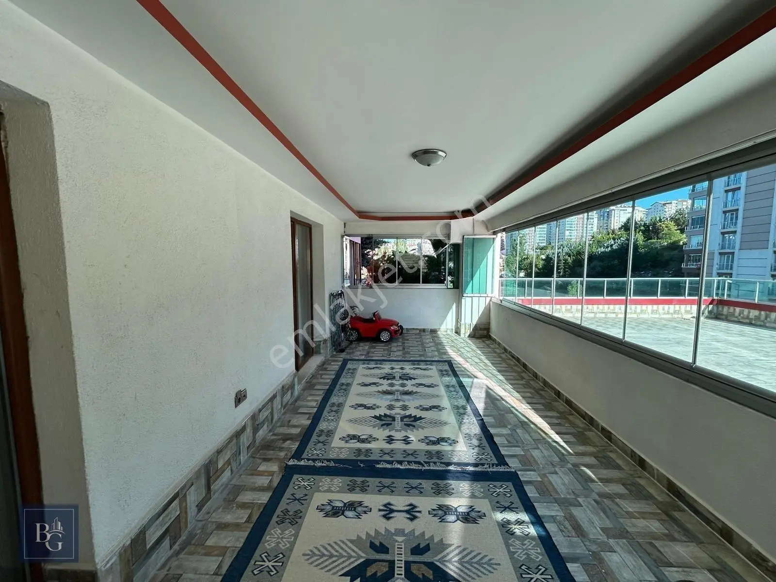 Cadde Üzeri Sitede Asansörlü Çift Banyolu Ultra Yapılı 160m² 3+1 — fotoğraf 34