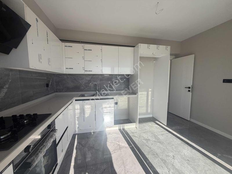 Kayapada 2+1 90 M2 Net Satılık Daire — fotoğraf 2
