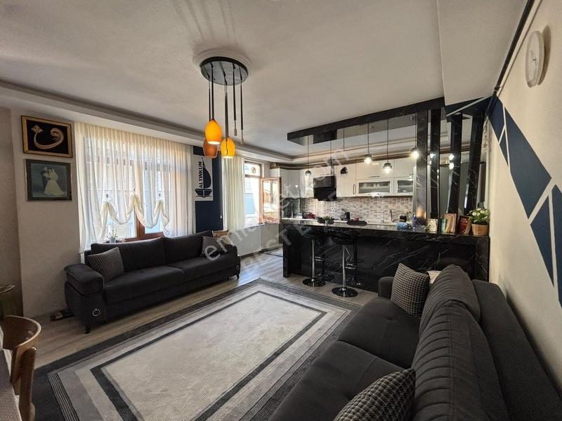Güzelyalı Altınkum'da Deniz Manzaralı 1+1 Özel Tasarım Daire — fotoğraf 20