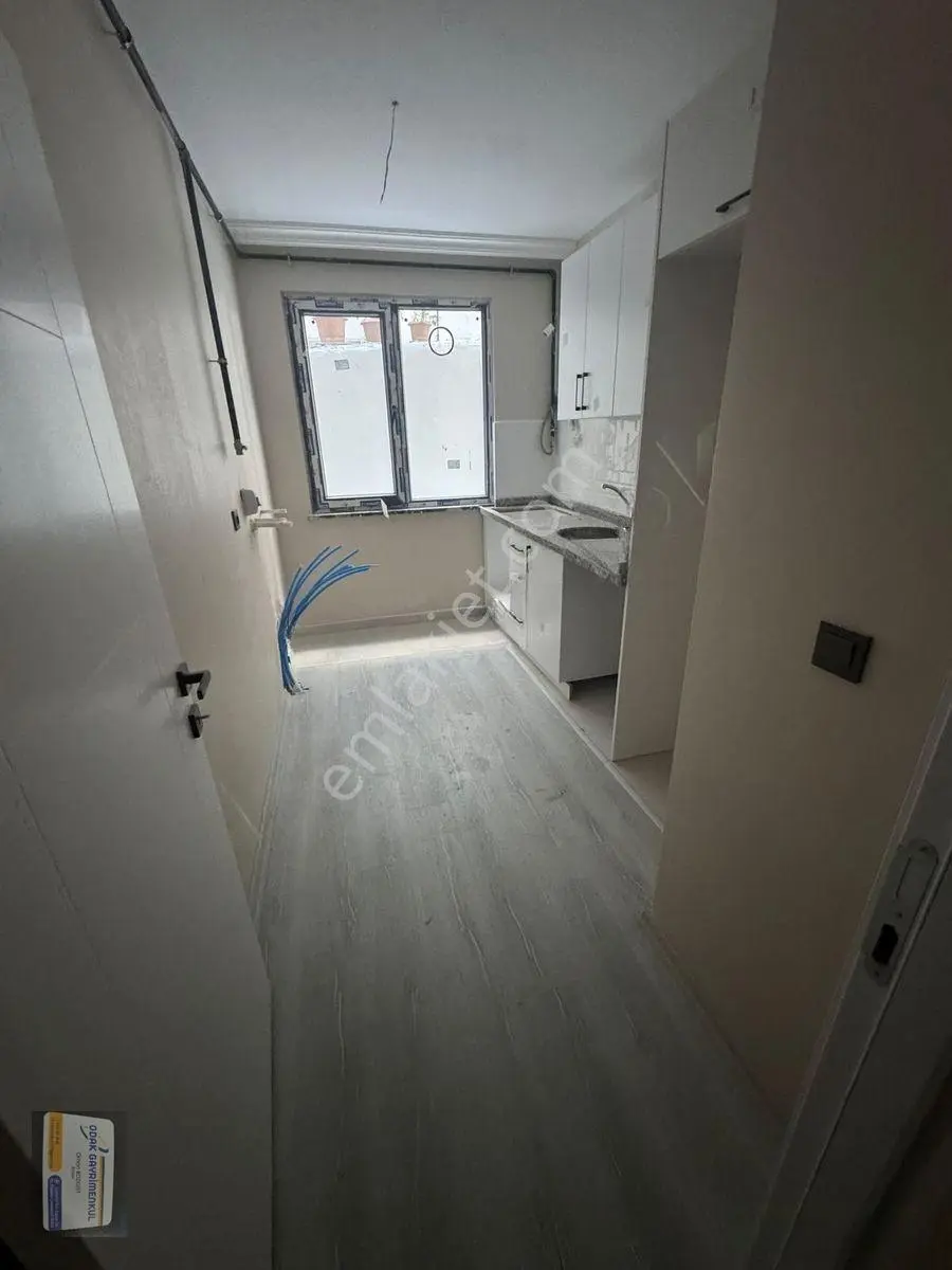 Çekmeköy Mimar Sinan Mahallesinde Satılık 2+1 Sıfır Daire — fotoğraf 8