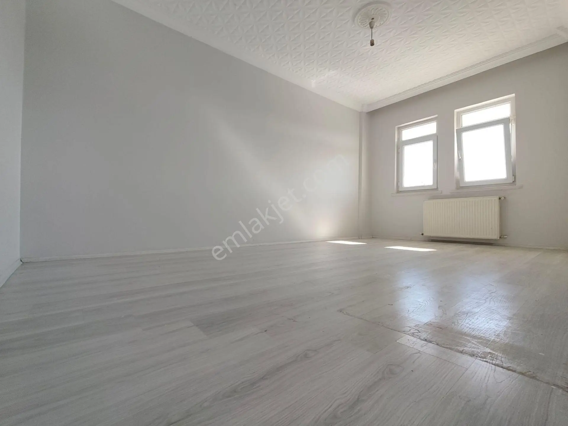 Yılmaz Gayrimenkul'den Mevlana Mah 3+1 Katta 140m2 Fuzul Eve Vs. Uygun Kupon Full+full Yapılı Daire — fotoğraf 3