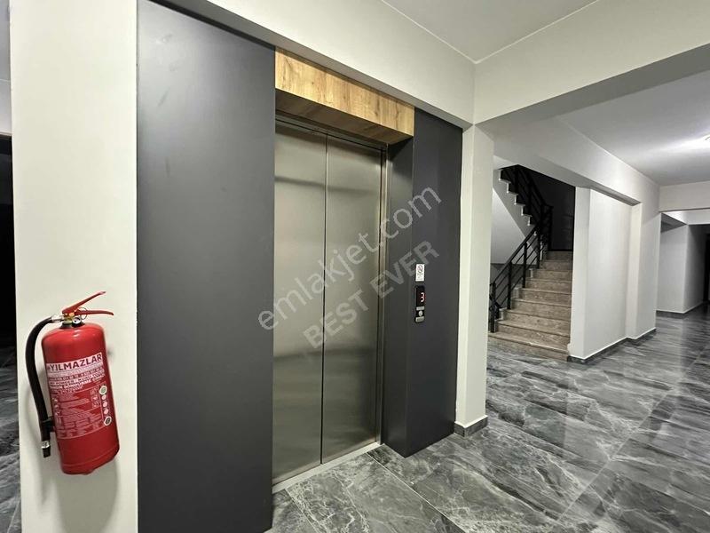 Satılık Giyinme Odalı Genış 2.5+1 Daıre — fotoğraf 9